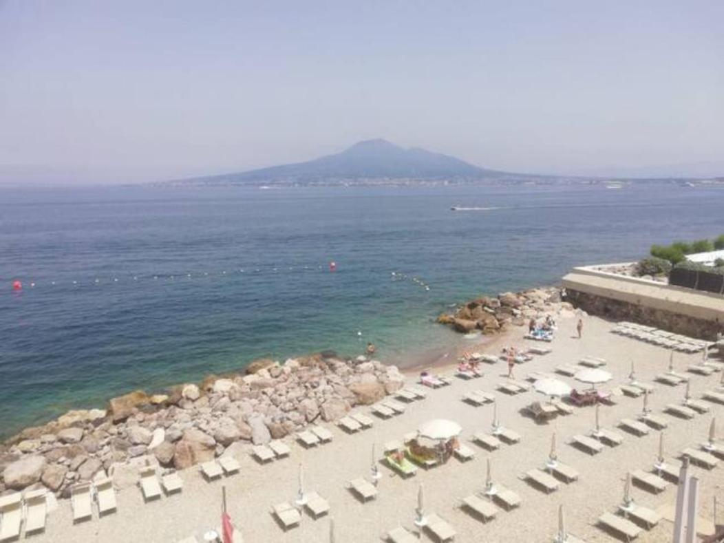 Maremonti Apartments Castellammare di Stabia Bagian luar foto