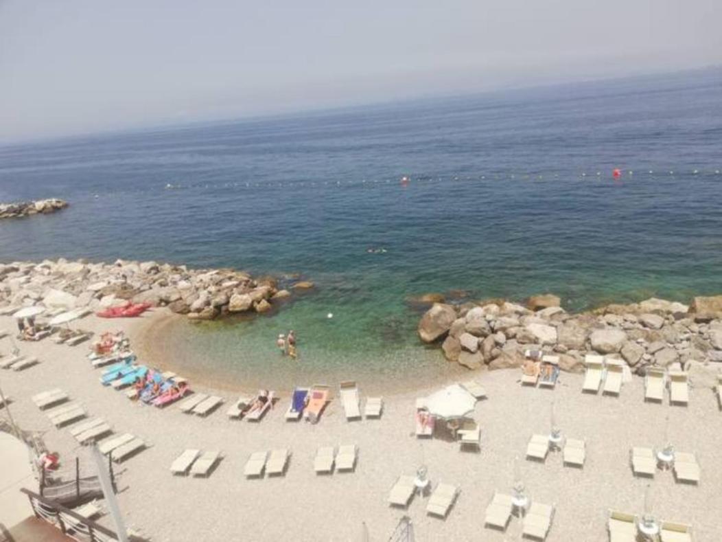 Maremonti Apartments Castellammare di Stabia Bagian luar foto